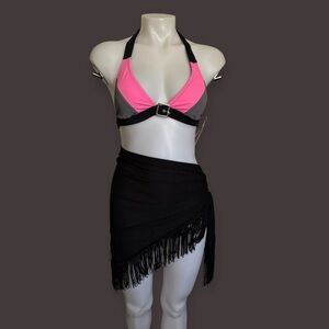 Top de bikini tipo halter.
